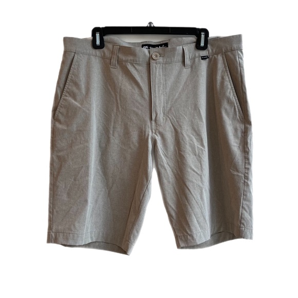Travis Mathew Other - Travis Mathew Grey Mens Shorts Golf Active Lightweight Beige Size 36